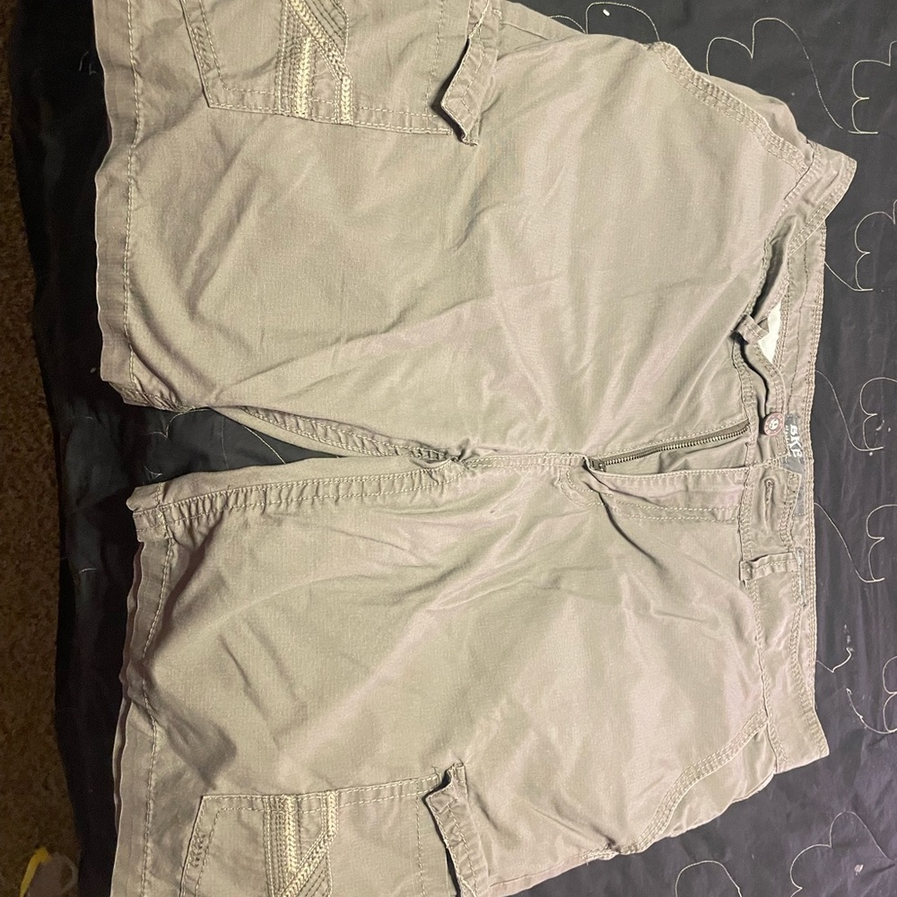 Mens BKE shorts size 38 in great condition!